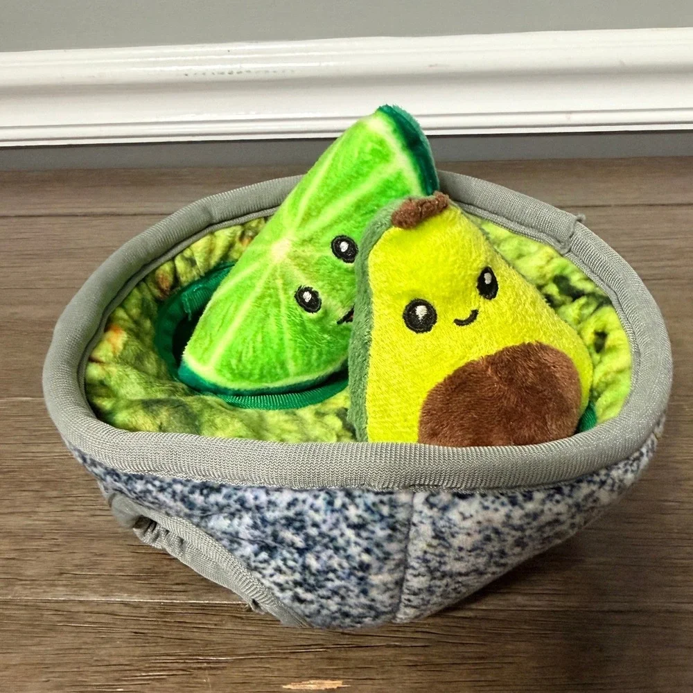 ZippyPaws Zippy Burrow Guacamole Bowl‎ Avocado and Lime Squeaky Plush Toy Set